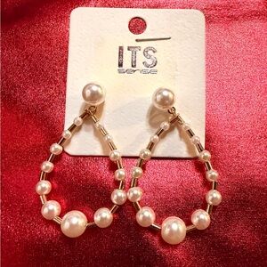 Pearl and Gold Teardrop Earrings